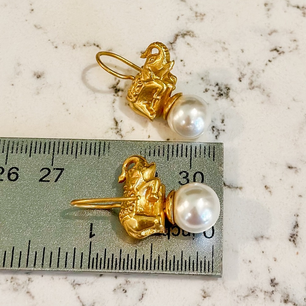 Julie Vos Gold Elephant Pearl Drop Earrings - White Pearls - Picture 3 of 3